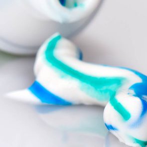 021_Unexpected_ways_toothpaste