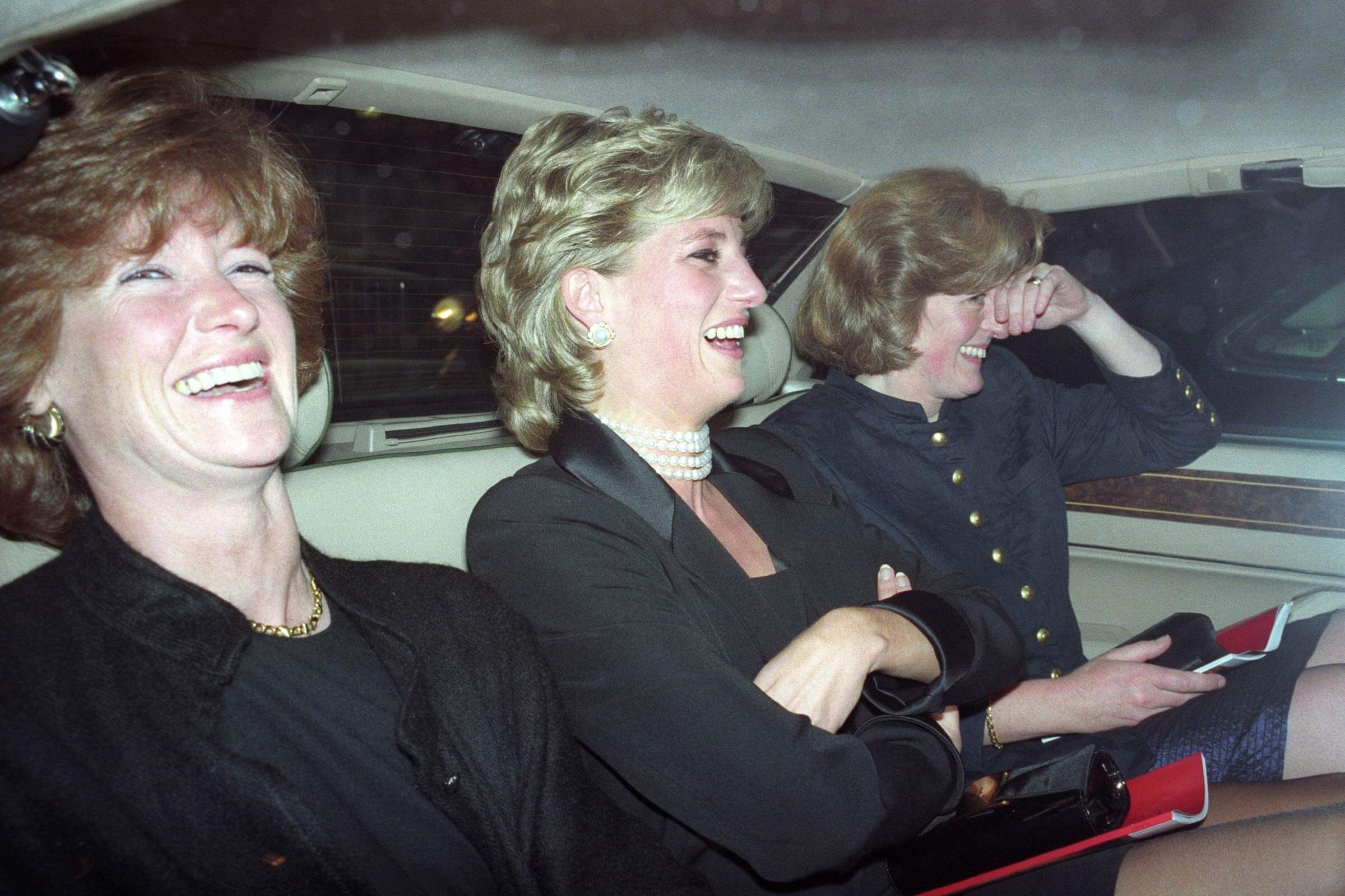 03-meet-lady-jane-and-lady-sarah-EDITORIAL-7526086c--Alan-Davidson-Silverhub-REX-Shutterstock