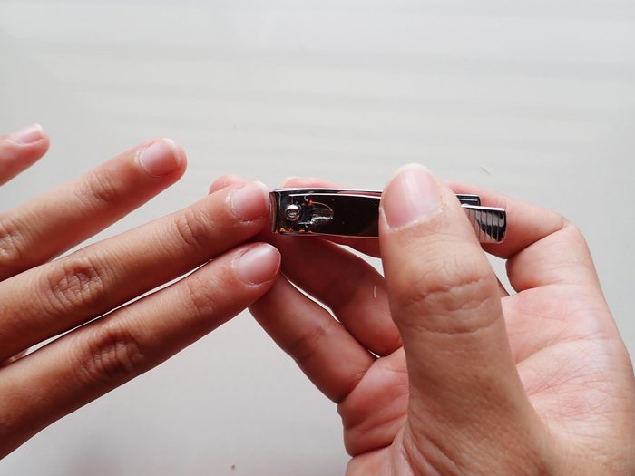 Cutting nail with clipper