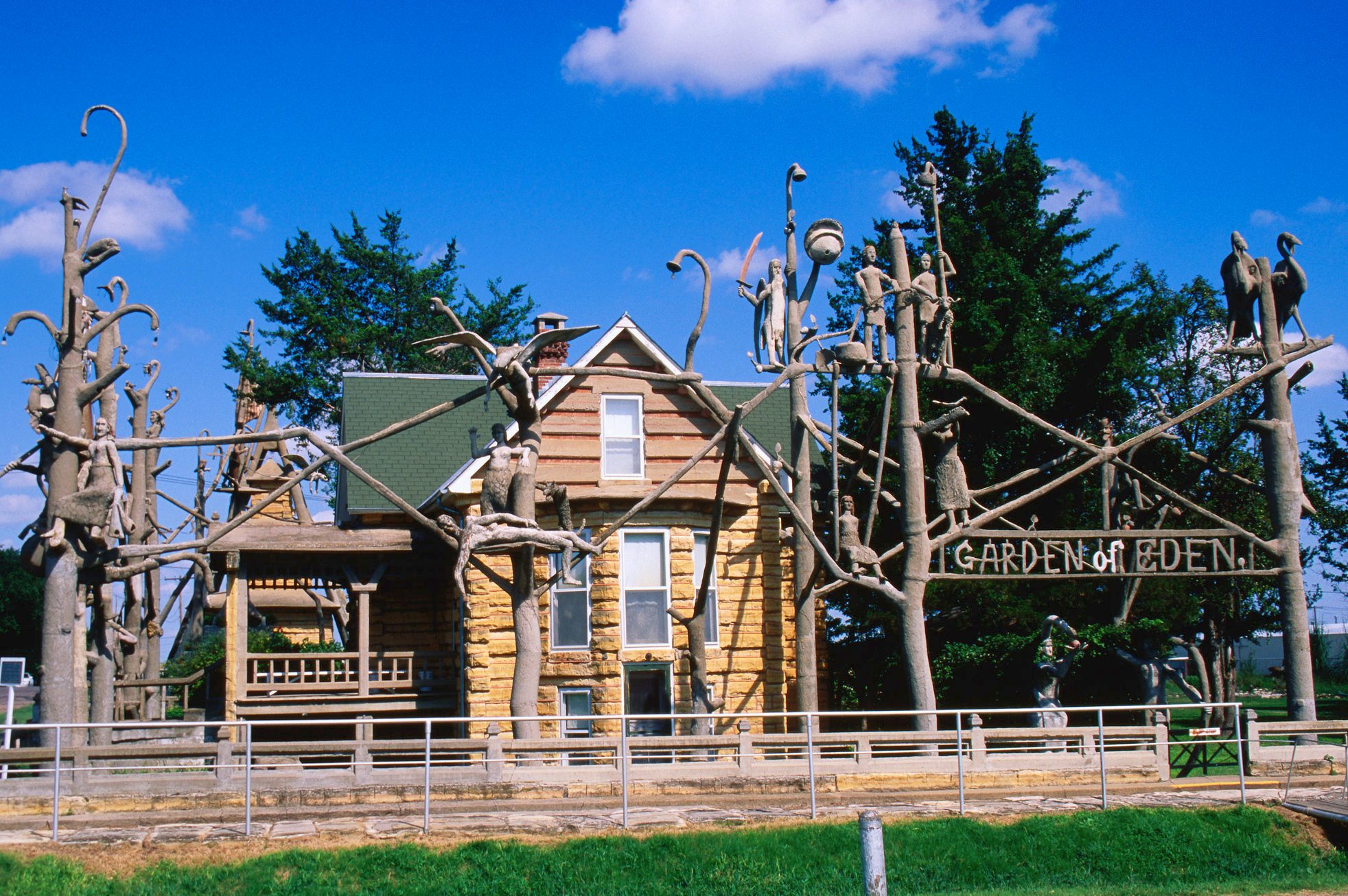 Garden of Eden, house designed by S. P. Dinsmore.