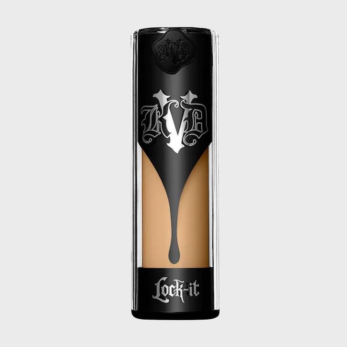 A cylindrical bottle displays foundation with 
