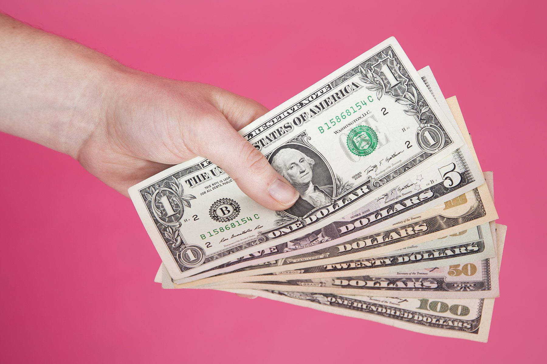 What’s the Quick Change Scam, and How Do I Protect Myself from It?