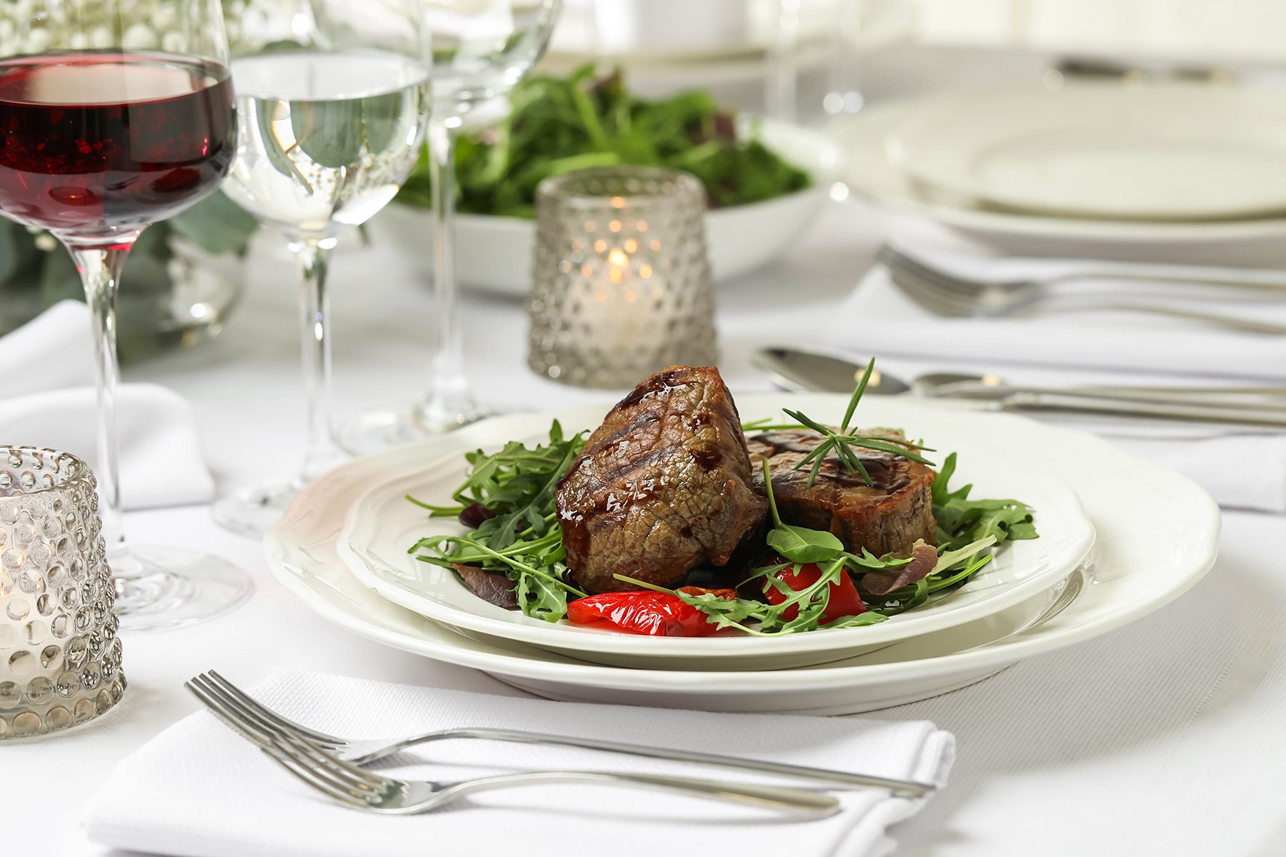 12 Steakhouse Etiquette Mistakes Everyone Makes