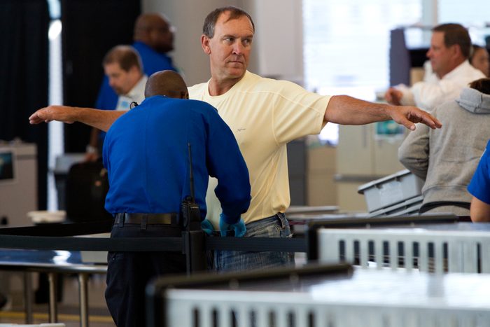 This Is What A Tsa Agent First Notices About You